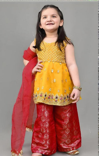 2pcs girl's lawn embroiderd unstitched suit /